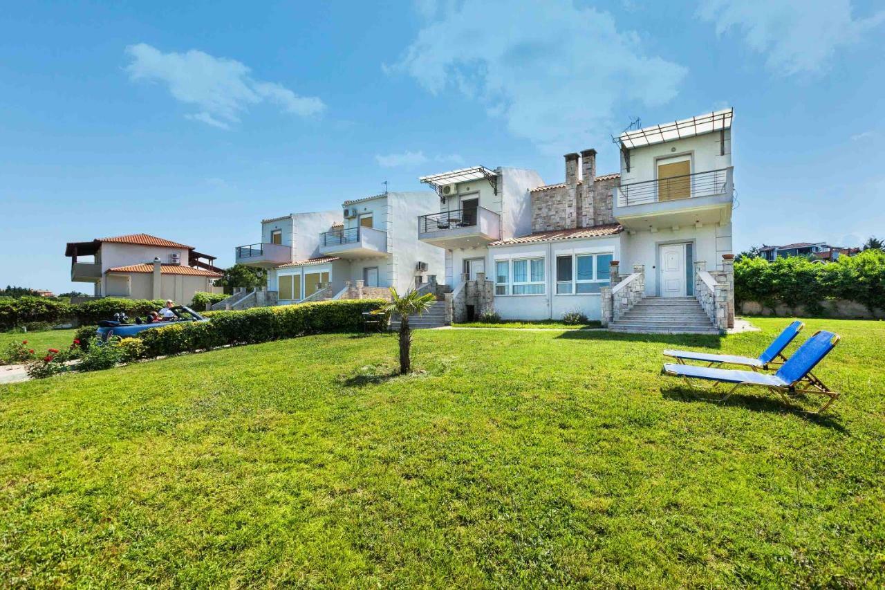 Summer Houses In Áfitos Extérieur photo